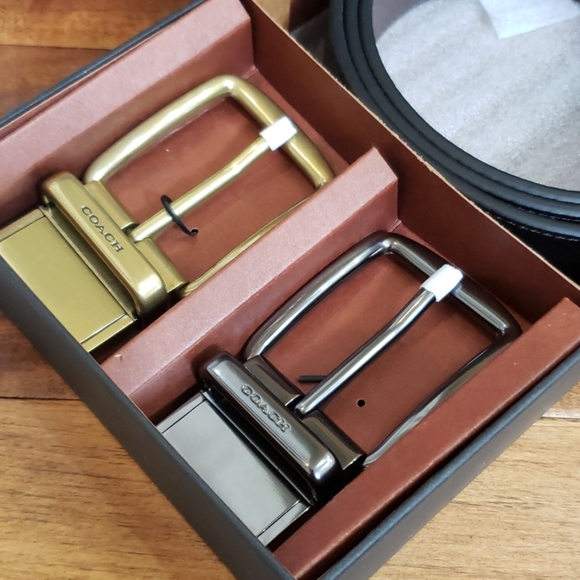 New in Box Coach Men's Cut to Fit Reversible Belt - Picture 3 of 5